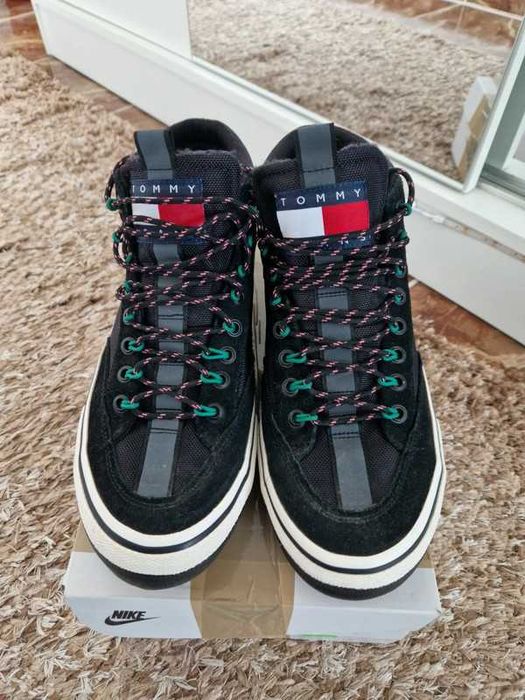Ghete casual Tommy Hilfiger – mărimea 43, ideale pentru sezonul rece