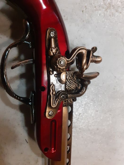 Красив кремъчен пистолет,пищов,оръжие