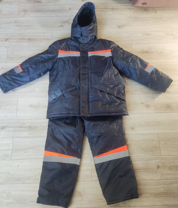 Продам новую спецодежду.