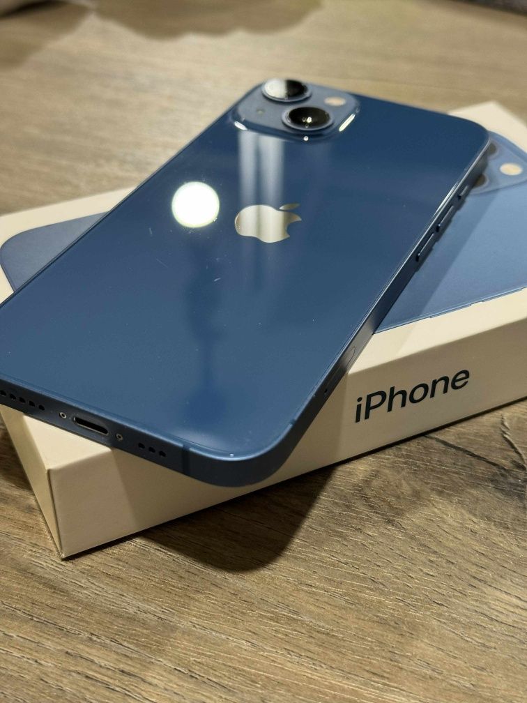 iPhone 13  Отличен