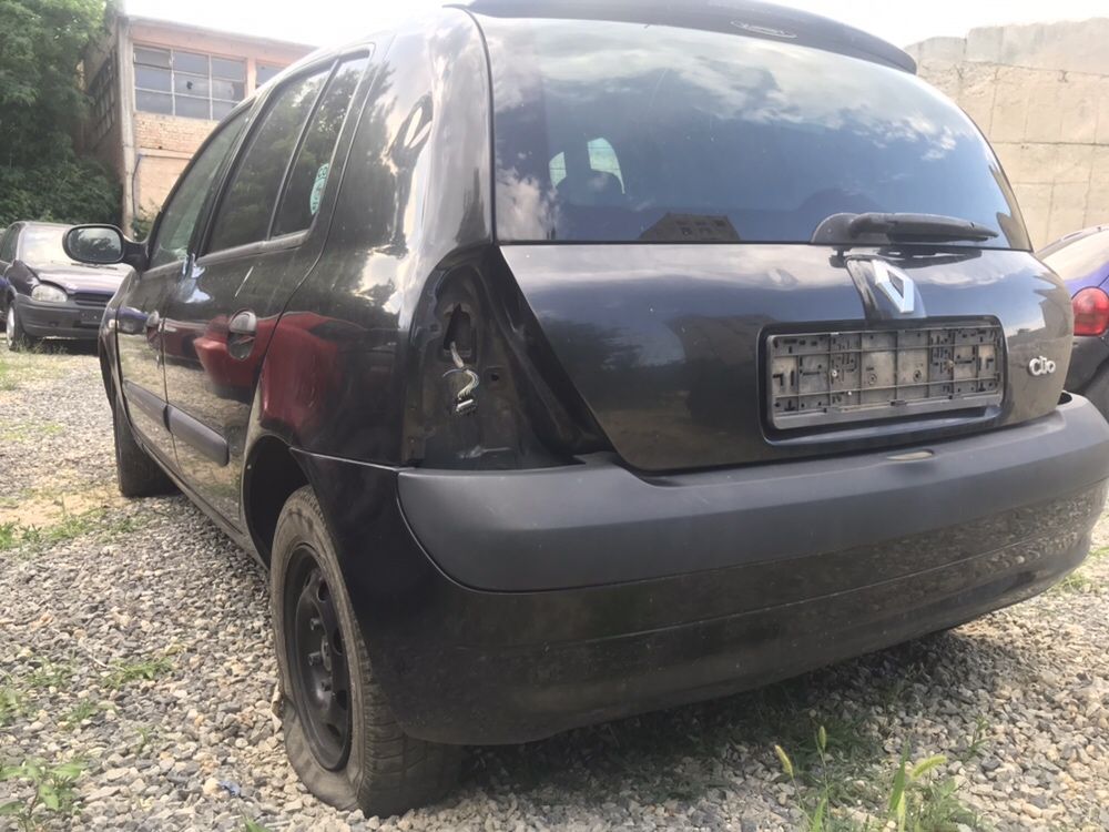 Renault Clio 1.5dci 2004 На Части