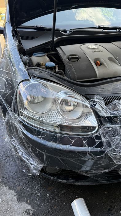 Polish faruri auto polish caroserii auto detailing auto