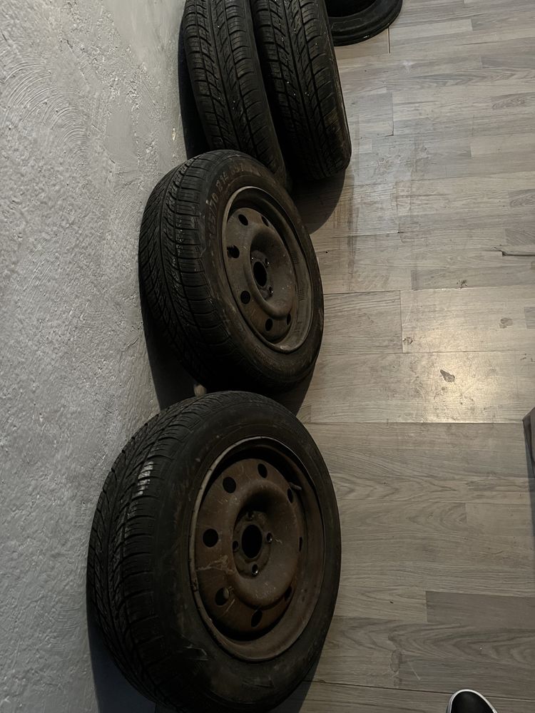 Летни гуми на джанти