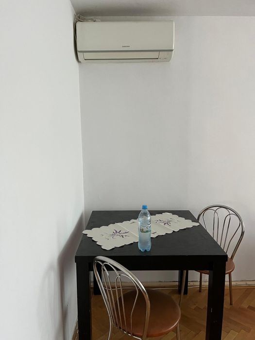 Închiriez apartament