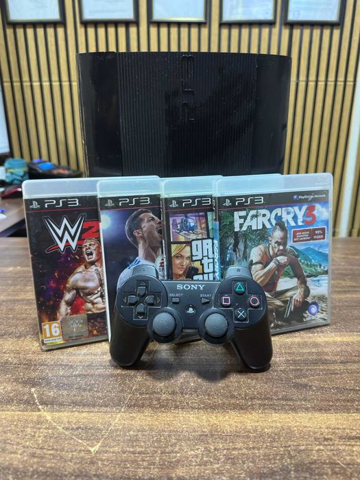 Sony Playstation 3 500GB с 1 джойстик и 4 игри