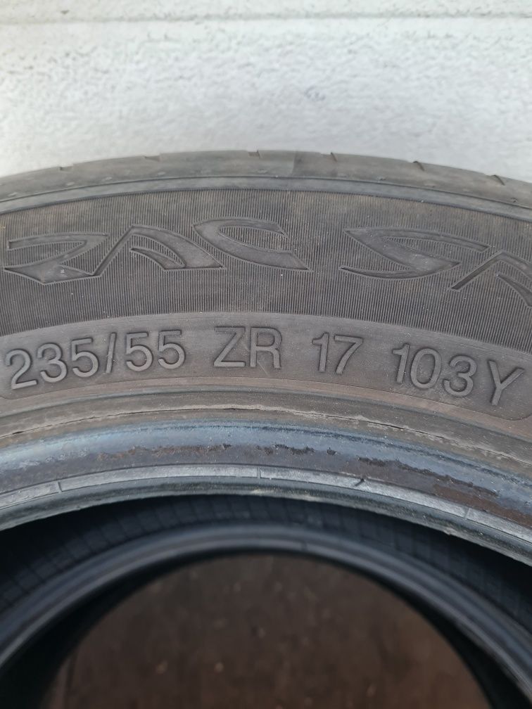 Летни гуми 2 броя VREDESTEIN UltracSatin 235 55 R17 дот 1319