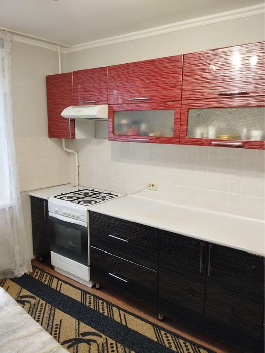 Продам кухню в хорошем состоянии !