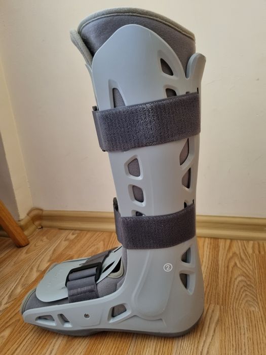 Cizma de imobilizare DonJoy Aircast Standard, marime L (43-47)