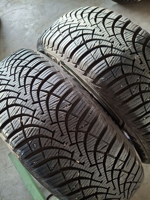 2 Anvelope de iarnă 205 60 r16 Goodyear