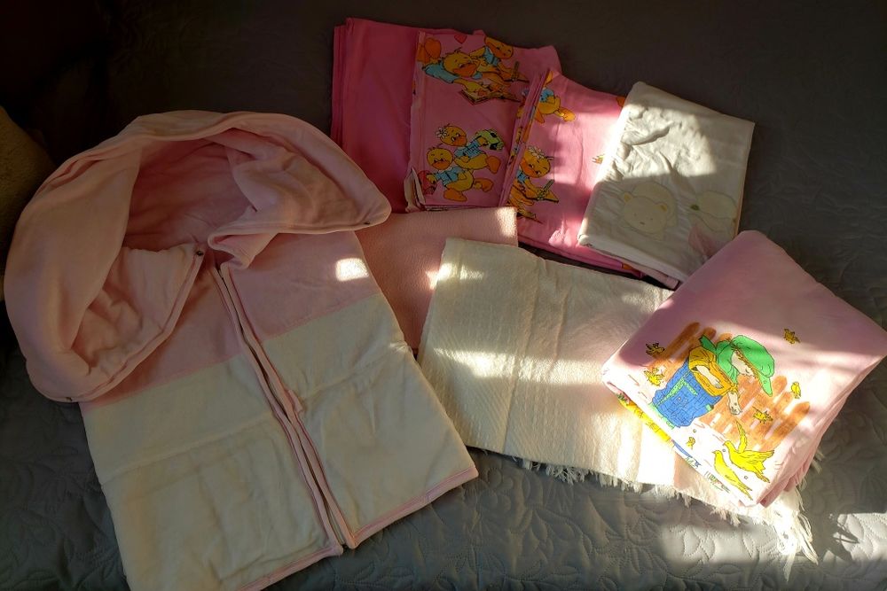 Бебешки чаршафи и одеяла