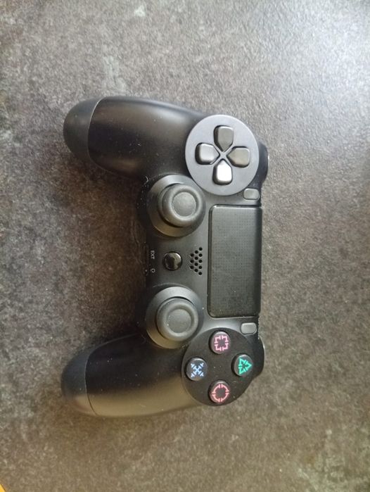 PS4 Slim de vânzare