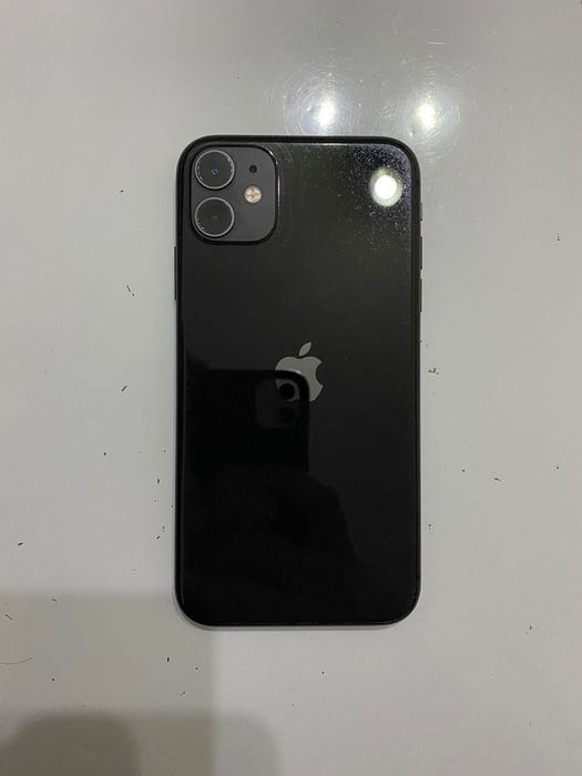 Айфон 11    64 гб