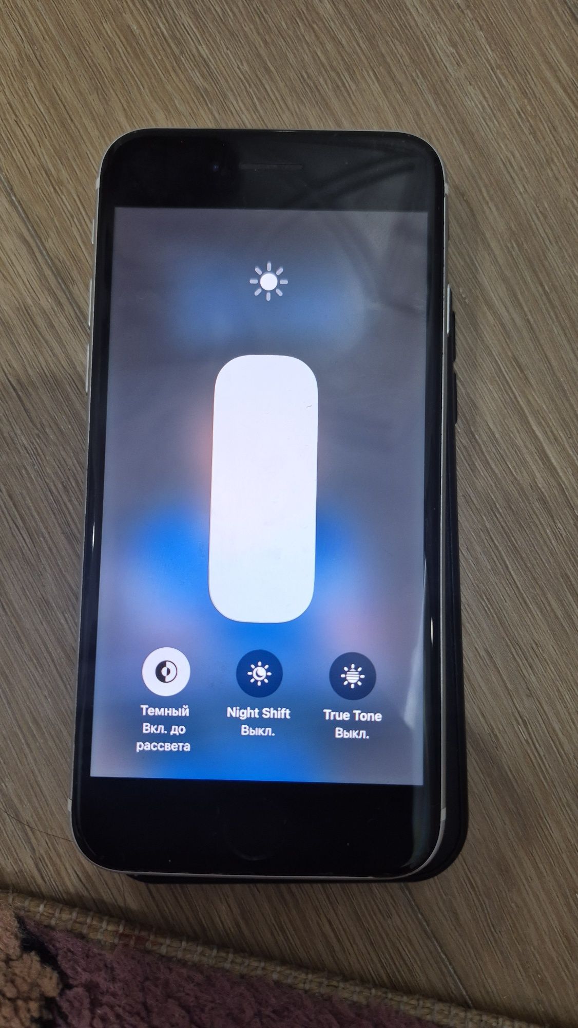 iPhone SE (2nd genetation)
