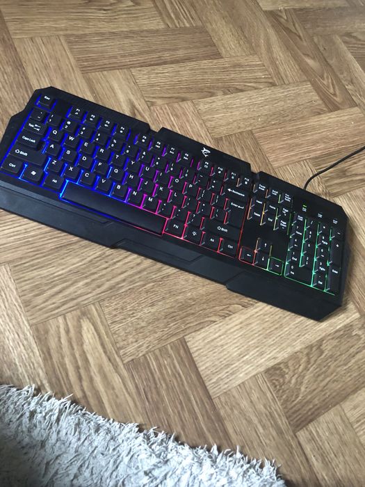 Mause pad  si Tastatura pachet .Citeste descrierea te rog !