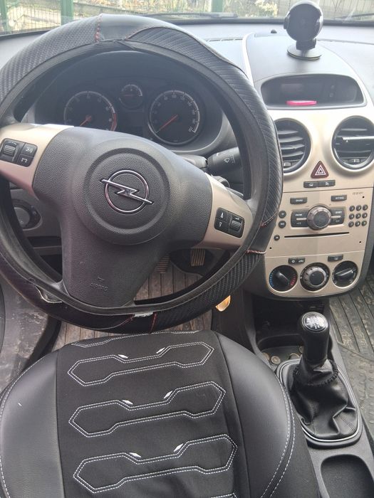 Vând opel corsa d