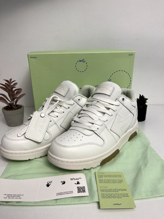 Off White Out Of Office(DS)(DOAR 40,42)