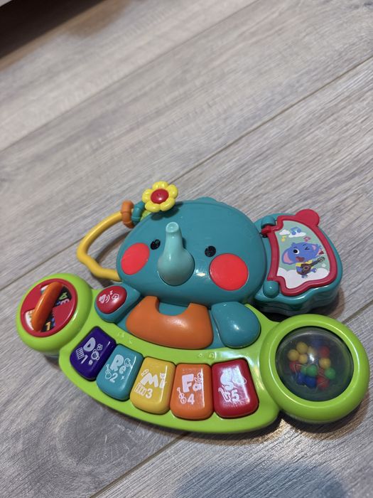 Jucarie interactiva Hola - Elefantelul cu pian