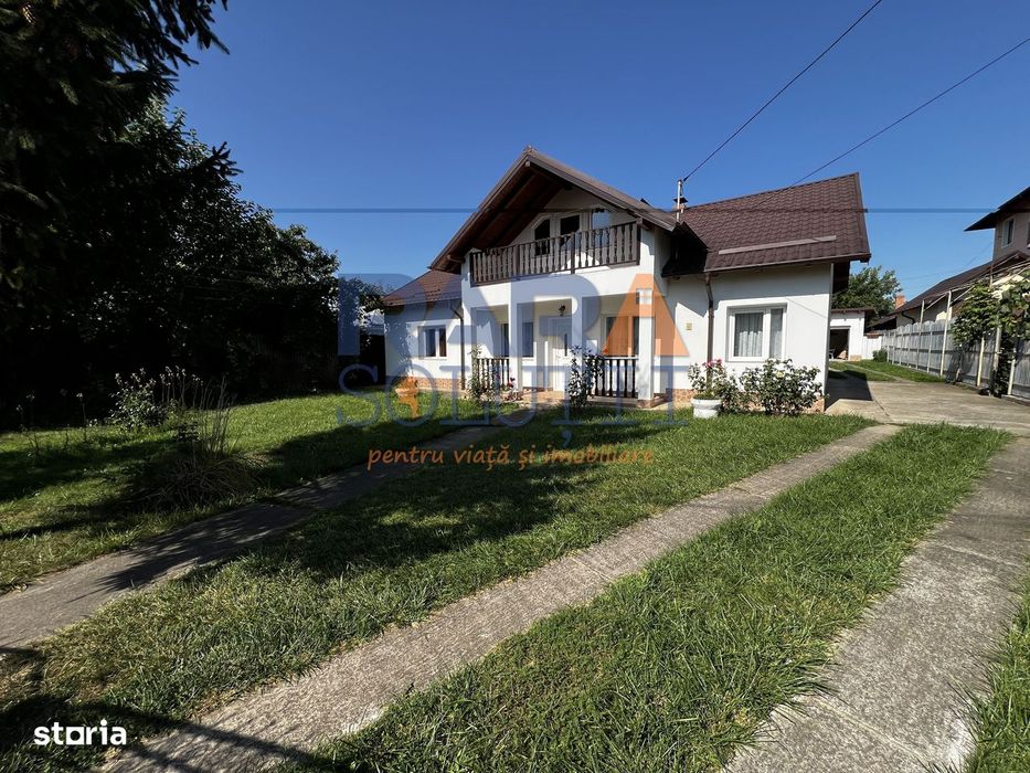 Casă 2015 - 4 dormitoare, 2 băi, 2 bucătării