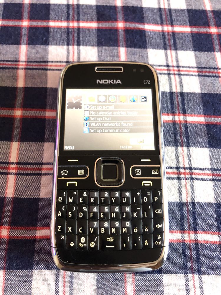 Мобилен телефон GSM Nokia E72