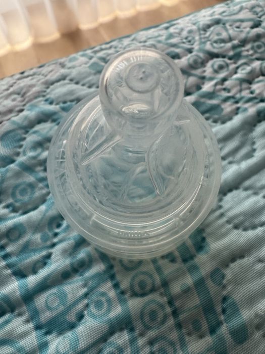 Биберони за бебешки шишета 0+, 1+