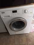 Професионална пералня Miele