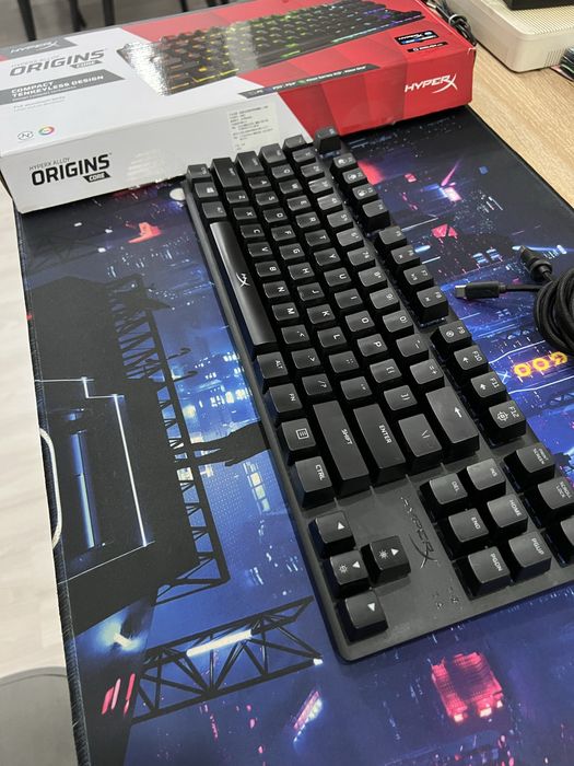 Игровая клавиатура HyperX Alloy Origins Core (Blue Clicky)