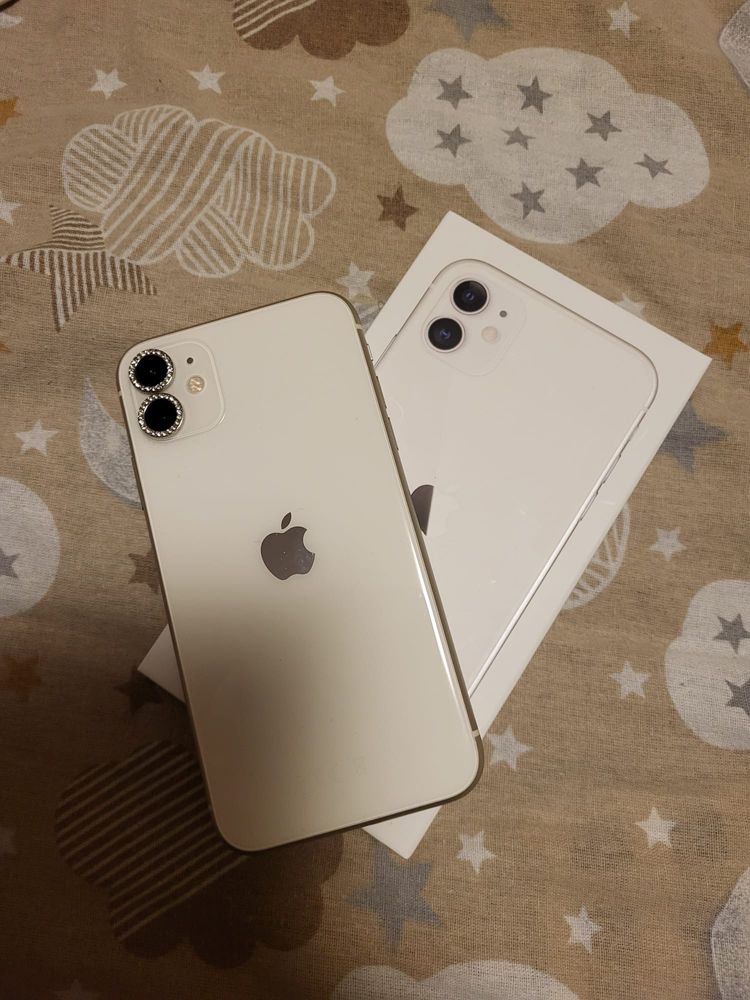 iPhone 11 (huse si folie)