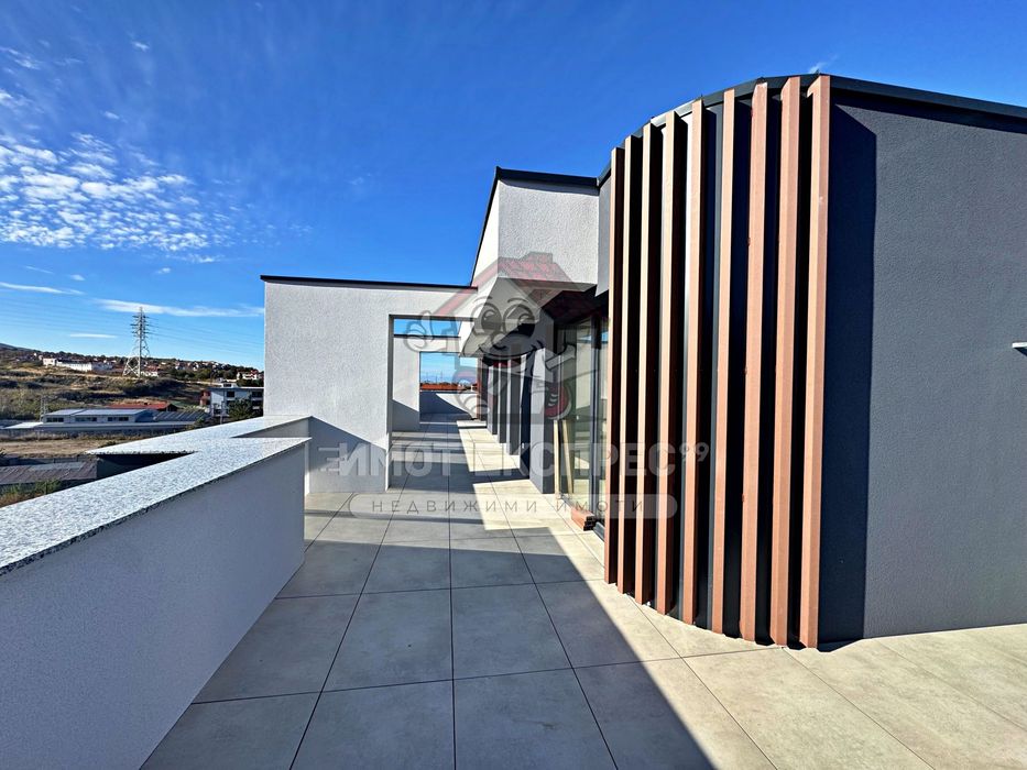 Апартамент, с 3 спални, ново строителство, панорамна гледка, кв.Запад