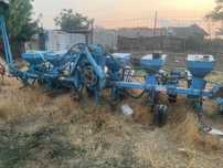 Vand Cultivator si Semanatoare de porumb