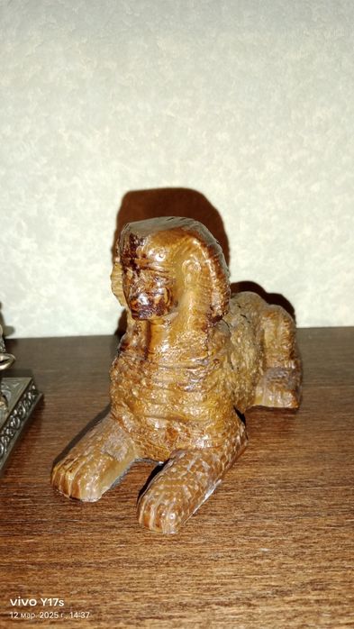 Продам статуэтку сфинкс