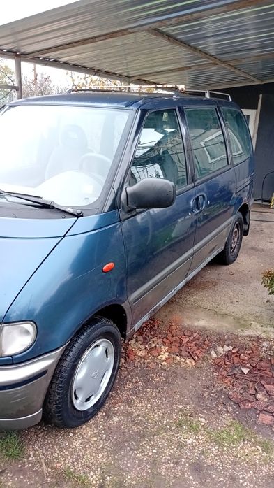 Нисан серена цял за части