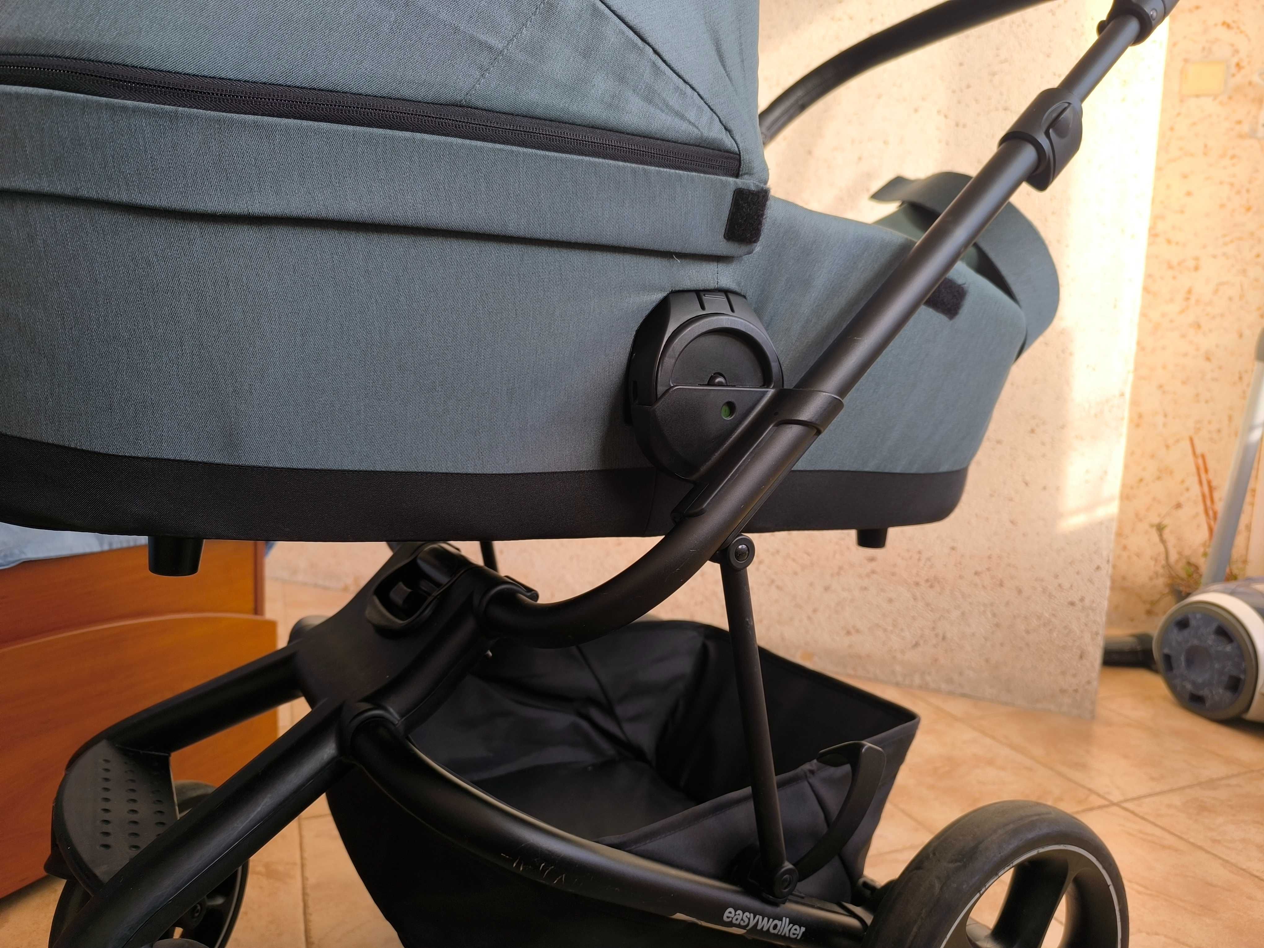 Бебешка количка Easywalker Harvey 3  + подаръци