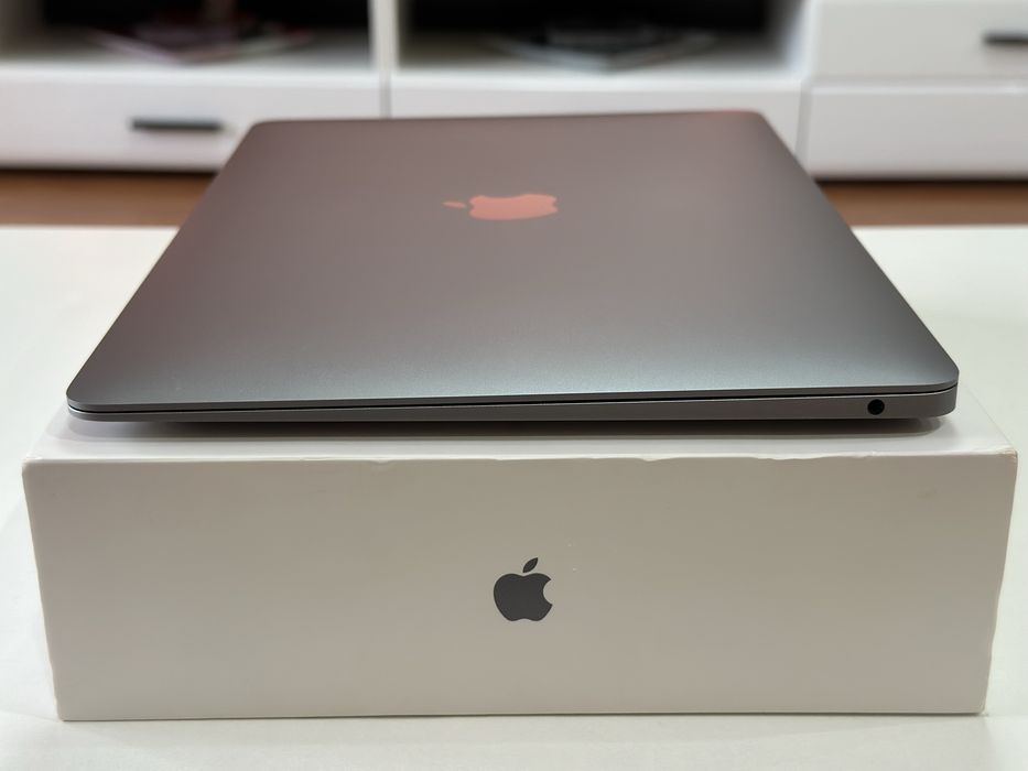 Laptop Apple MacBook Air M1 Space Gray / 256GB / 8GB