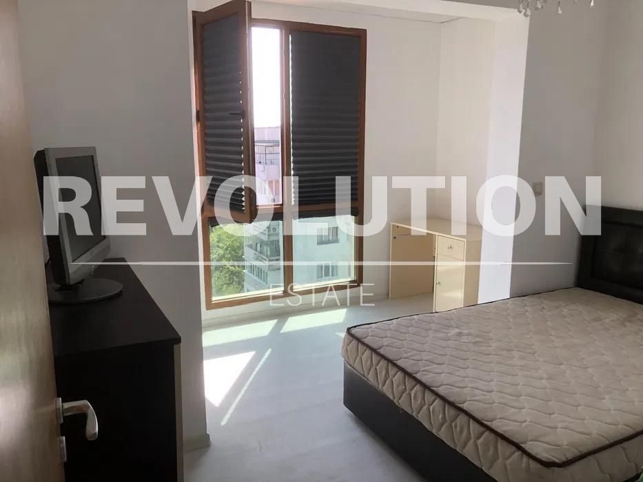 Дава се под наем Двустаен апартамент в Варна, Възраждане 1 - 60 кв.м за 400 € - Снимка #4