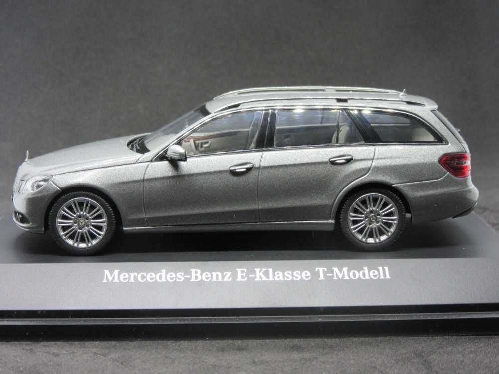 Macheta Mercedes E Klasse T modell Schuco 1:43