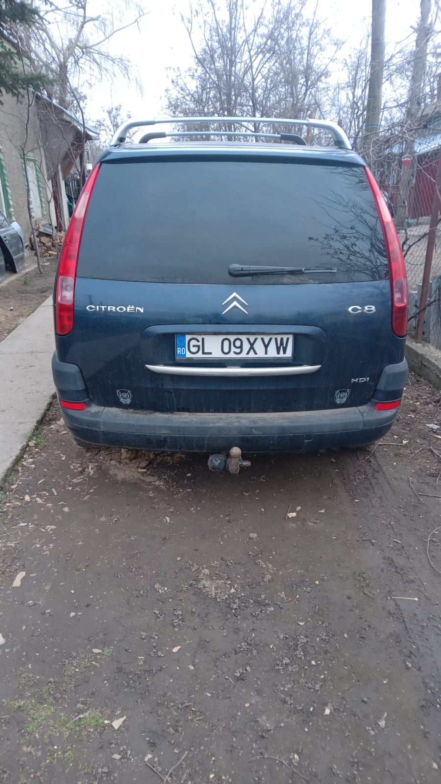 Dezmembrez citroen c8 2.2 d