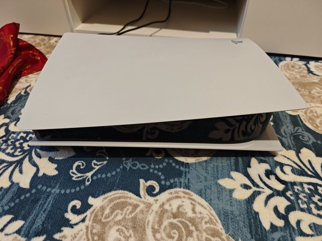 PlayStation 5 Standart Edition