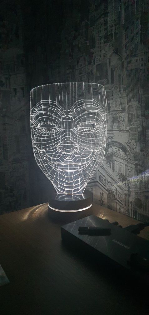 Лед лампа анонимните( anonymous )