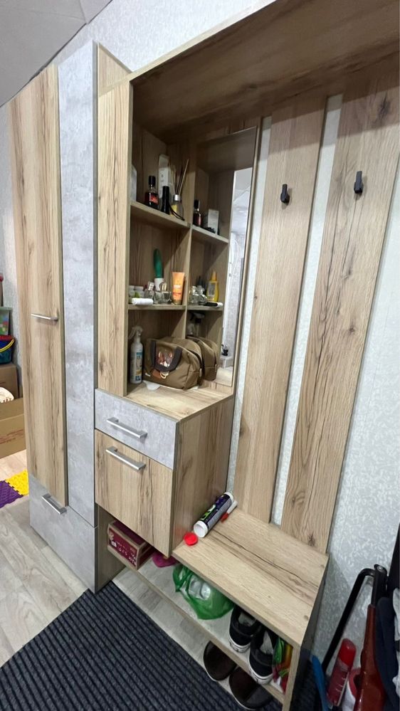 Продам прихожую