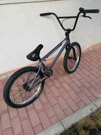 Vând bicicletă BMX Mafia Justice