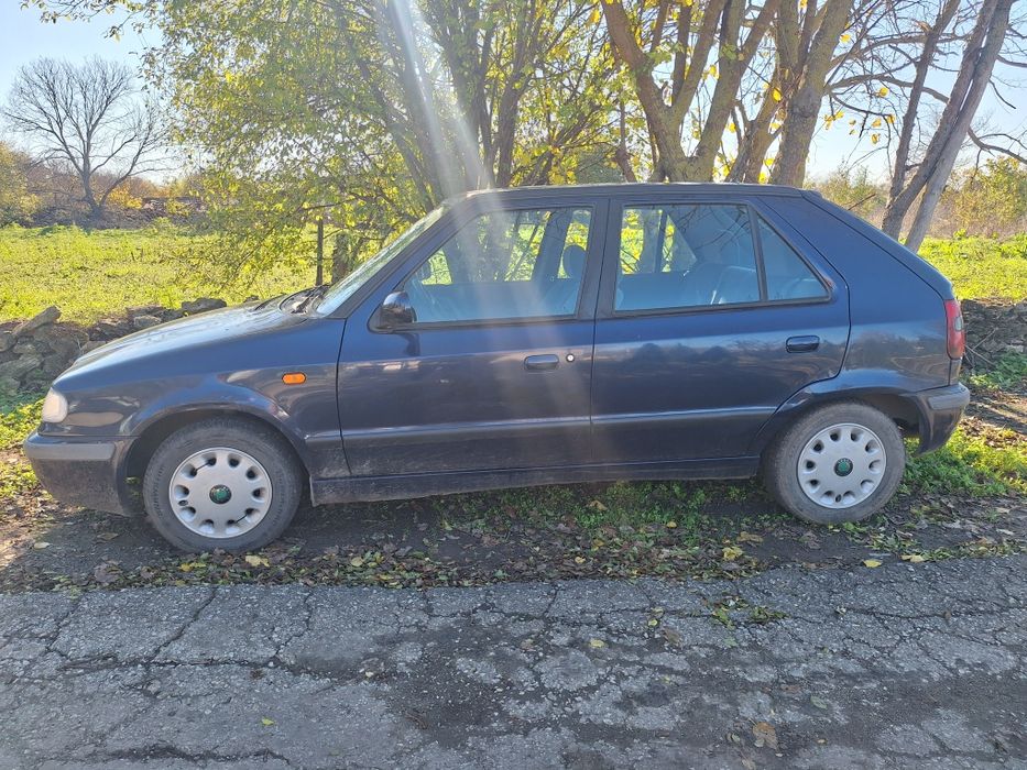 Продавам Шкода Фелиция