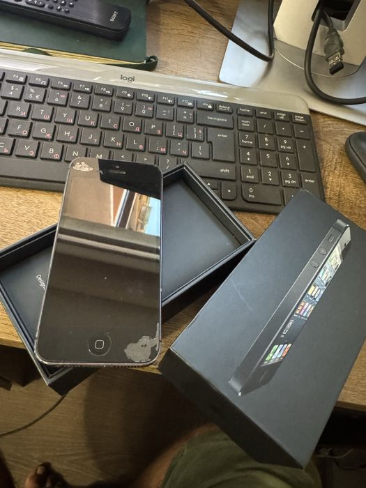 Продавам APPLE iPhone 5 16GB