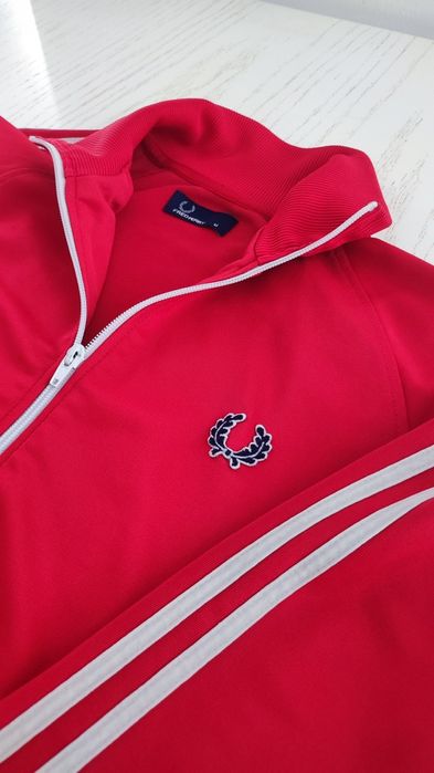 Fred Perry Оригинални Суичъри - размер M