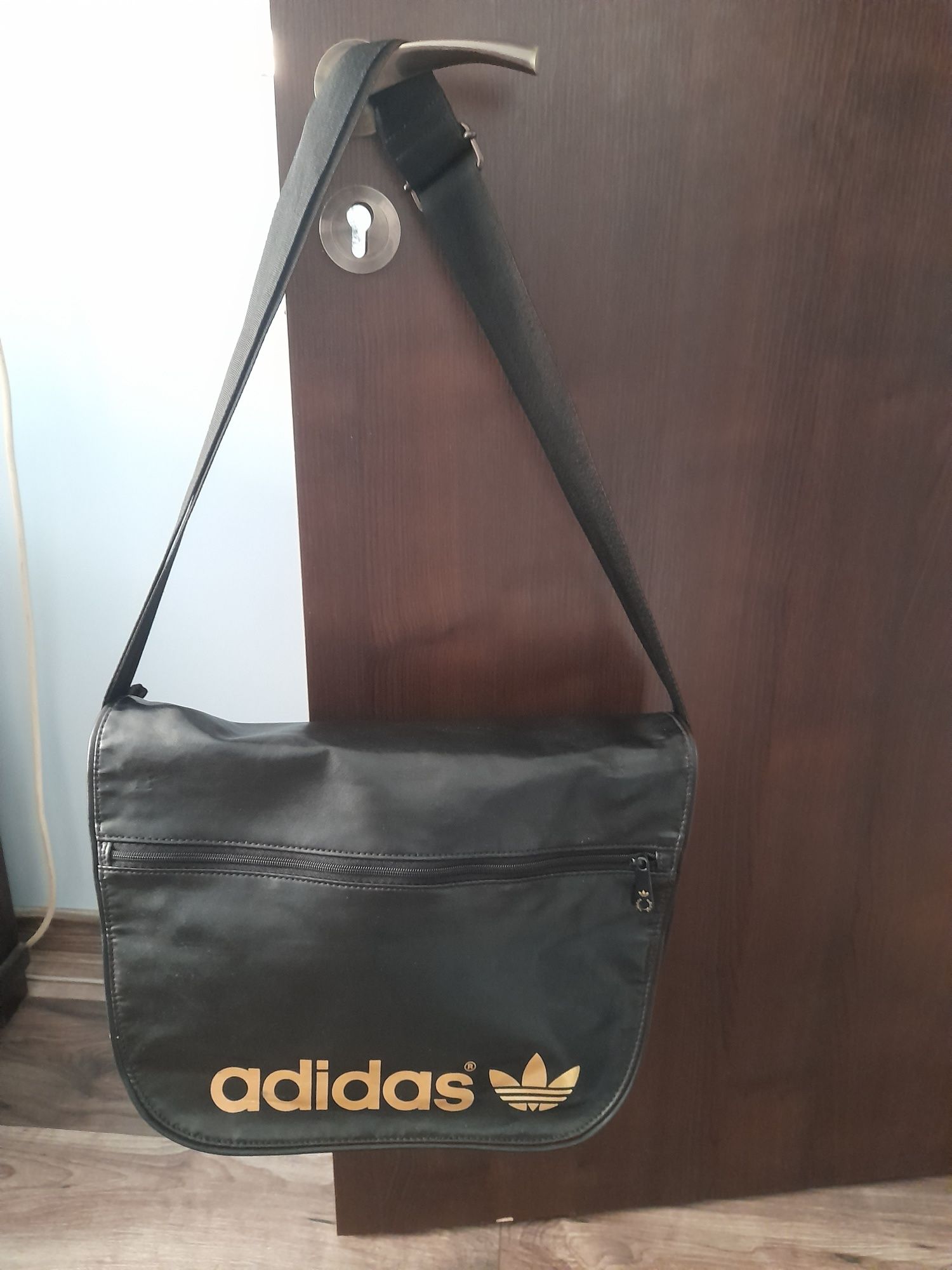 Чанта за лаптоп Adidas,Дамска кожена спортна чанта