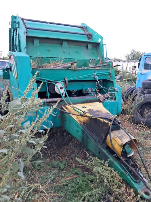 Рулонный пресс-подборщик