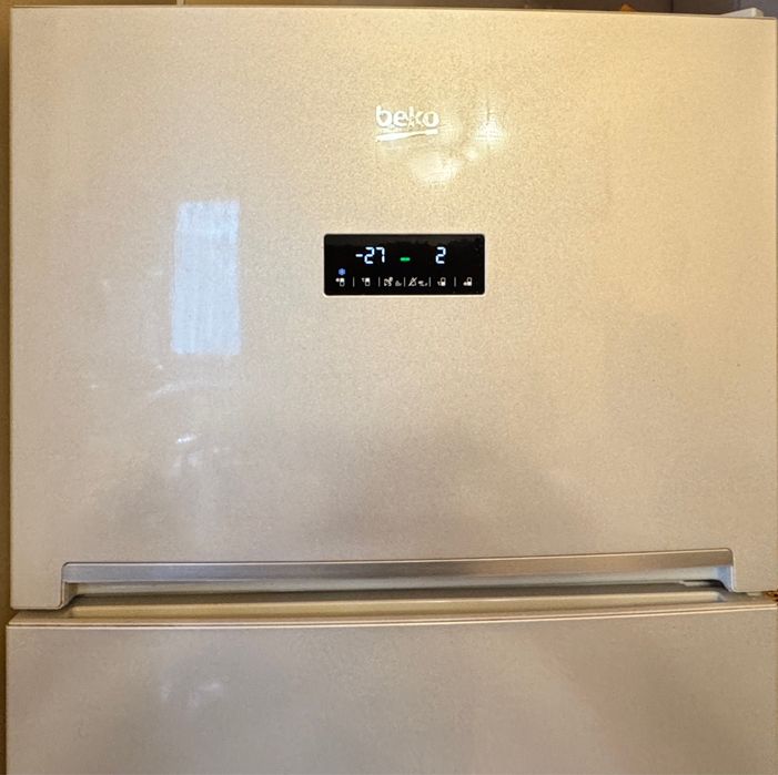 Frigider 2usi Beko NoFrost 70cm 470l