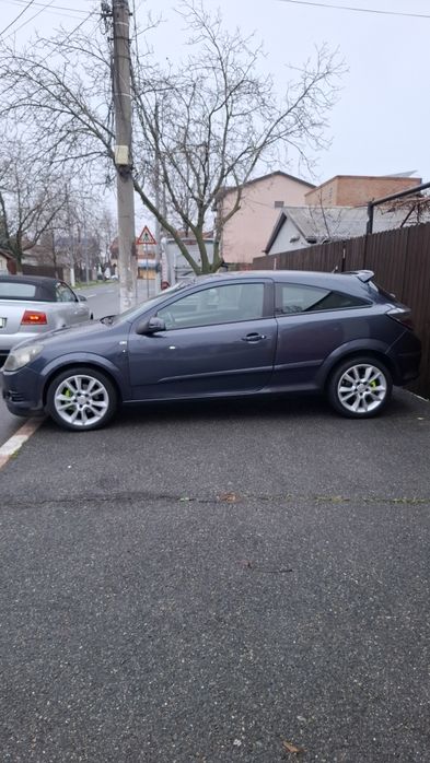 Opel Astra H GTC