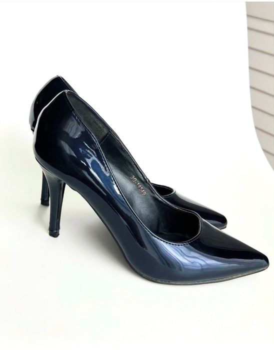 Малка чанта от син лак