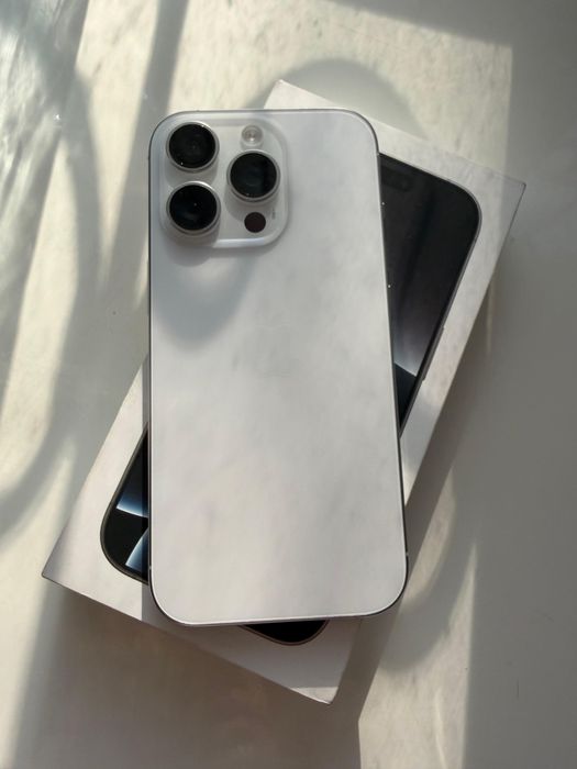 Iphone 16 Pro, 256 Гб, 100% аккумулятор