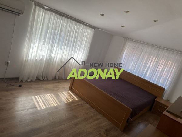 Дава се под наем Тристаен апартамент в Пловдив, Център - 120 кв.м за 400 € - Снимка #5